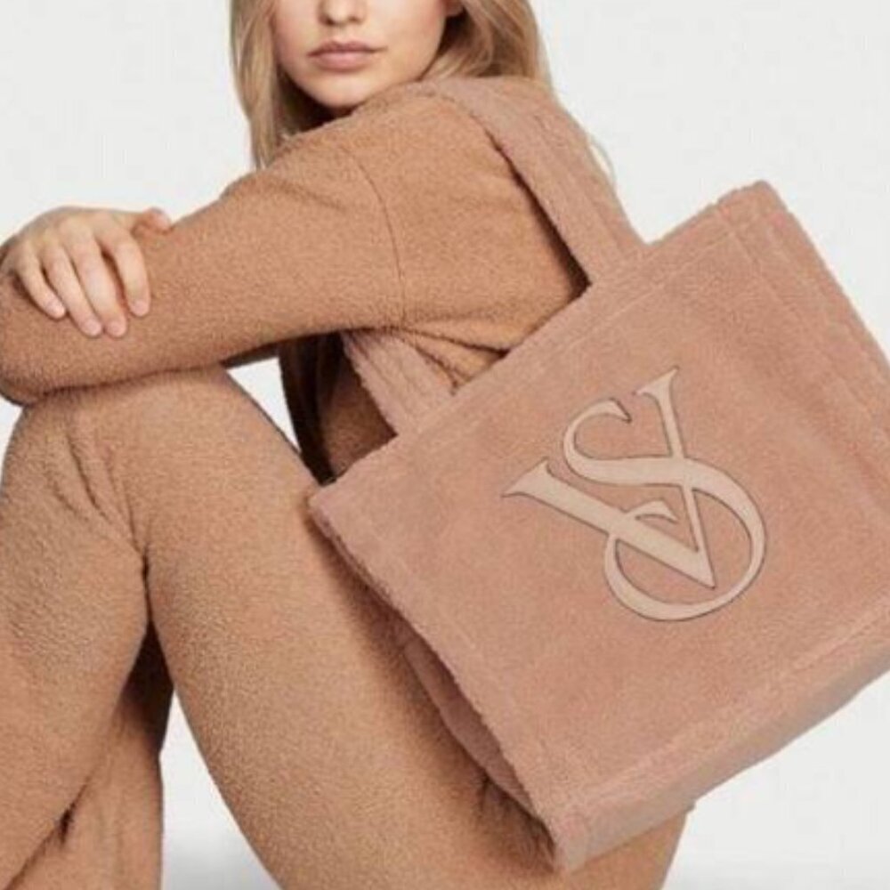 NEW Victoria's Secret Tan Sherpa Tote Bag Large Fur Tote Snap Closure VS Logo